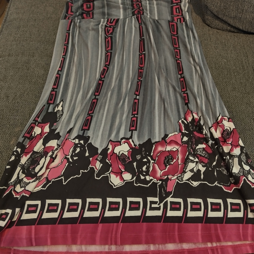 Dress - Picture 3 of 3